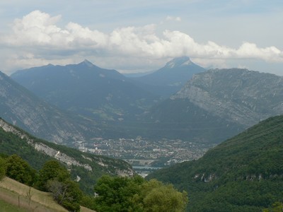 La chaine du massif de la Chartreuse vue du village d'Engins, Vercors, Isre, France